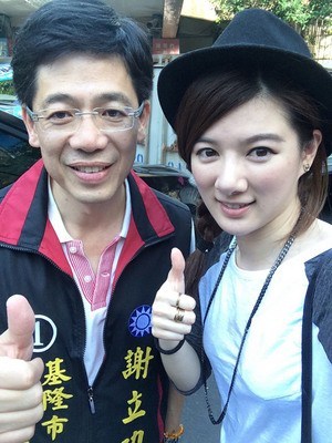 中國和美國可以共同展現大國擔當,攜手多辦一些大事、實事、好事