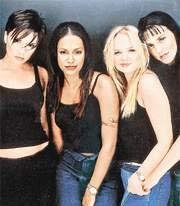 憶昔西池會。鹓鷺同飛蓋。攜手處，今誰在。